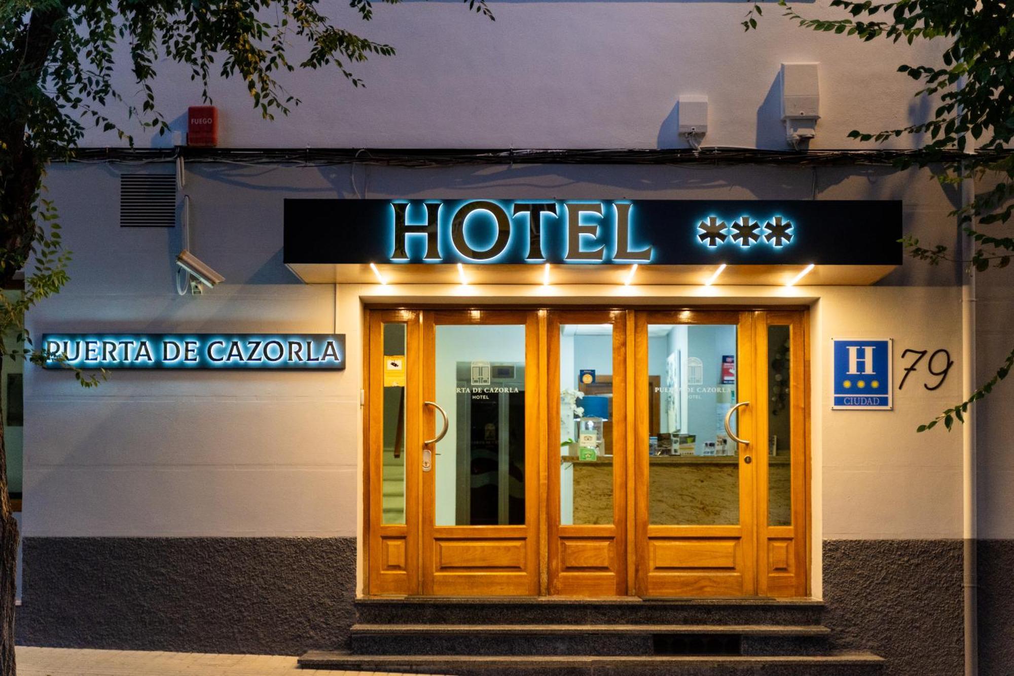 Hotel Puerta De Казорла Экстерьер фото