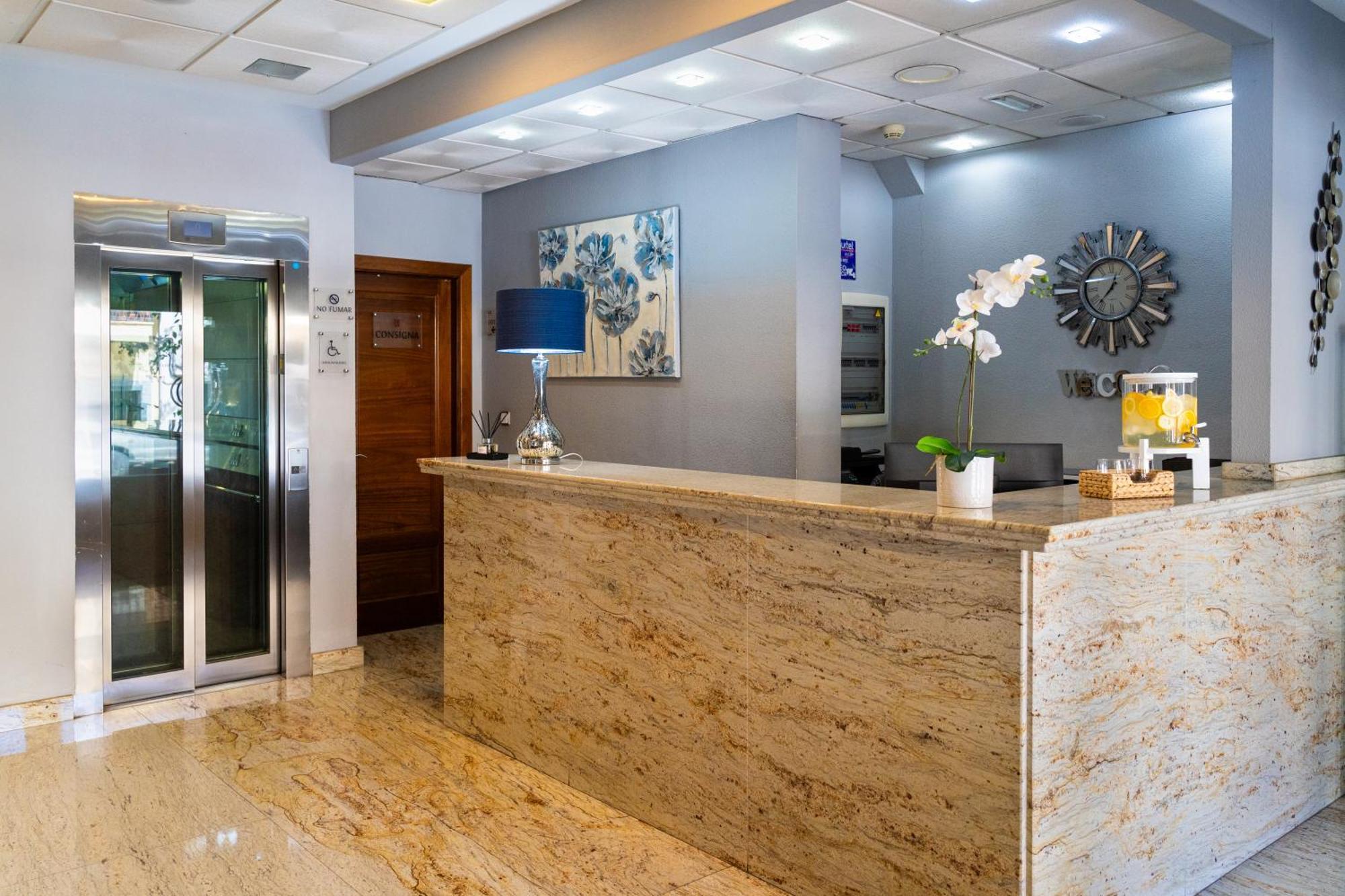 Hotel Puerta De Казорла Экстерьер фото